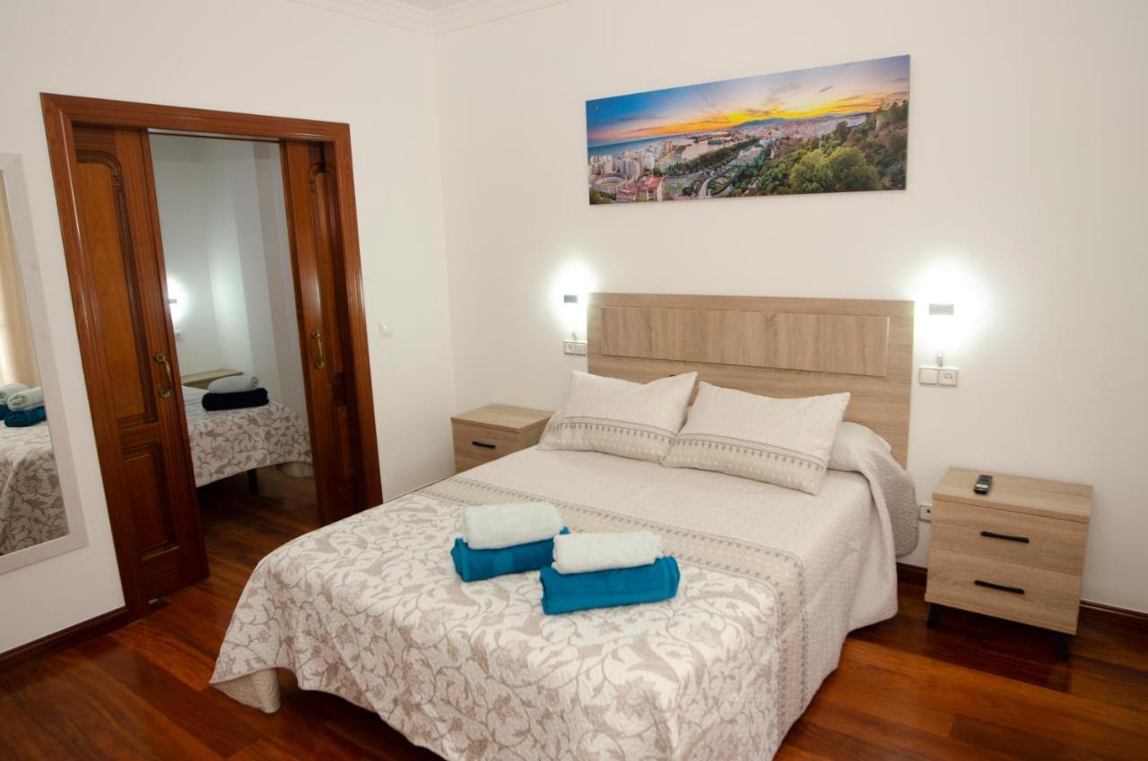 Casa Del Patio Andaluz Hotel Malaga Bagian luar foto